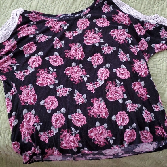 Floral shirt - Picture 1 of 3